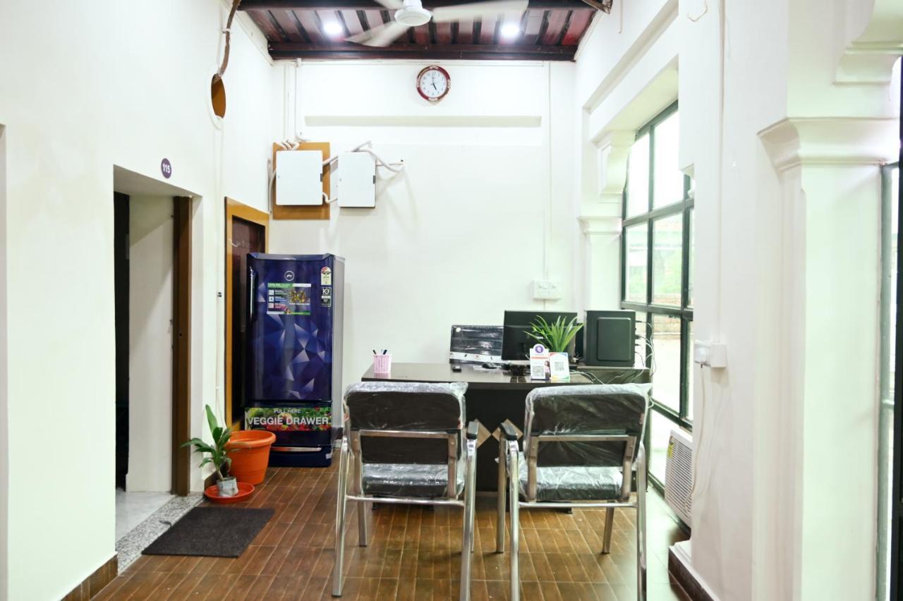 The Hotel Ambassador Inn 瓦拉纳西 外观 照片